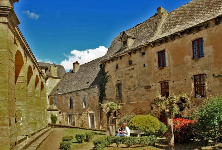 Petite Maison En Pierre Au Coeur Du Perigord Noir Proche De Sarlat Et Rocamadour Salignac Eyvigues Εξωτερικό φωτογραφία