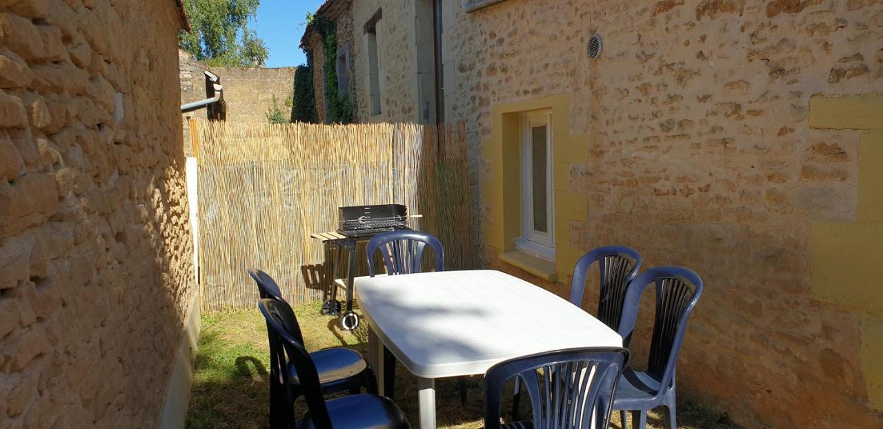 Petite Maison En Pierre Au Coeur Du Perigord Noir Proche De Sarlat Et Rocamadour Salignac Eyvigues Εξωτερικό φωτογραφία